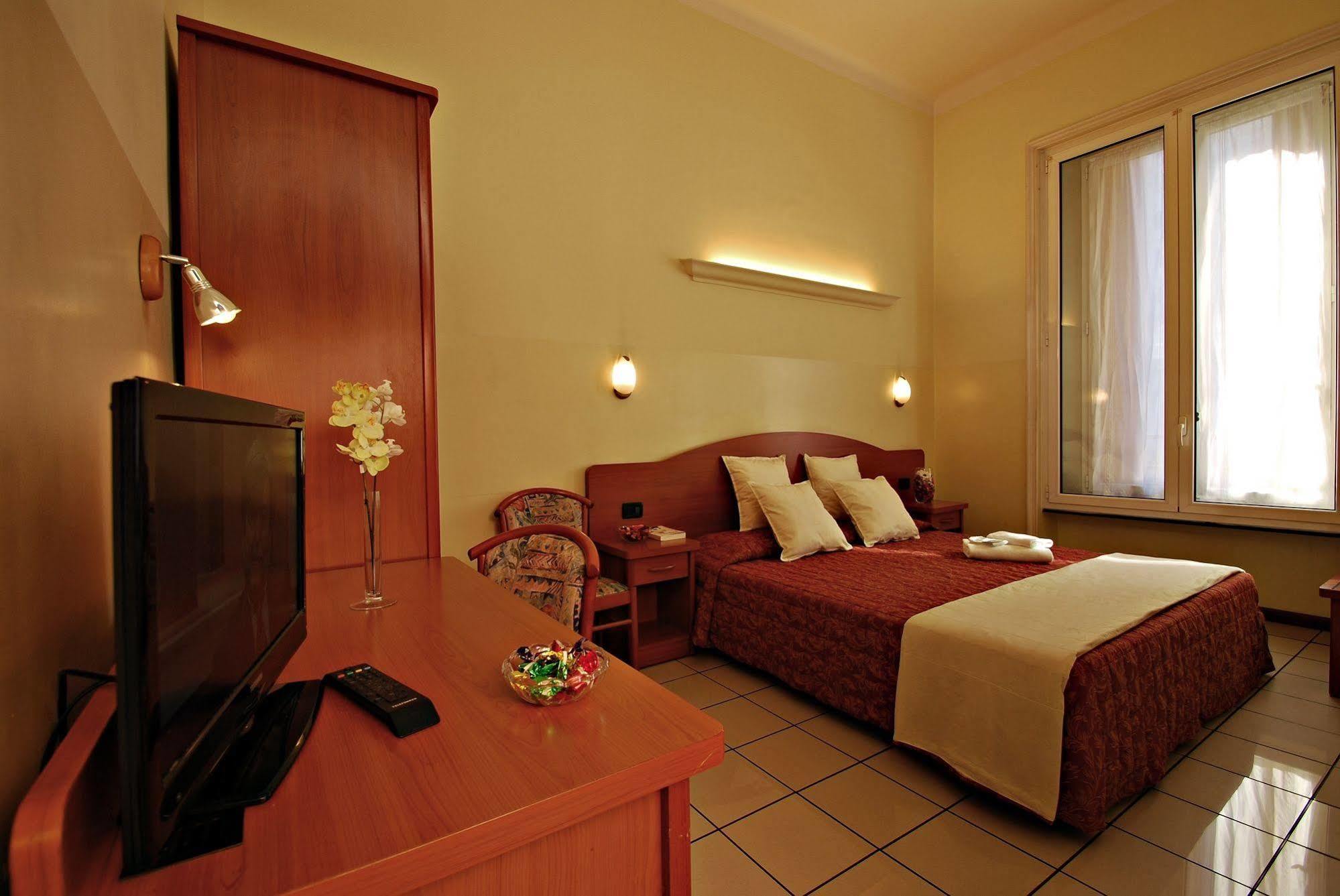 Soana City Rooms Janov Exteriér fotografie