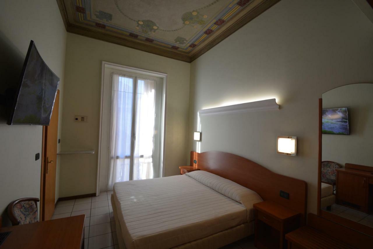 Soana City Rooms Janov Exteriér fotografie