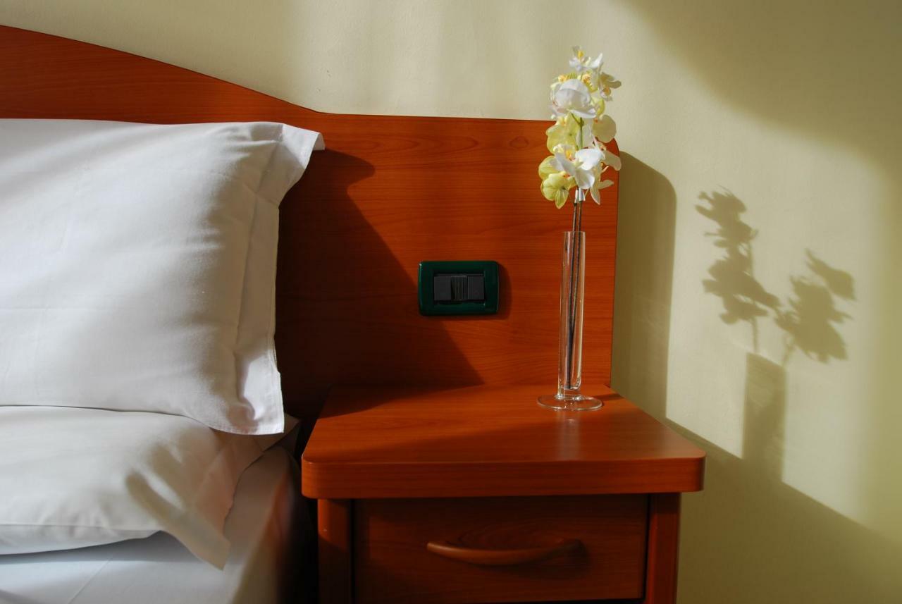 Soana City Rooms Janov Exteriér fotografie