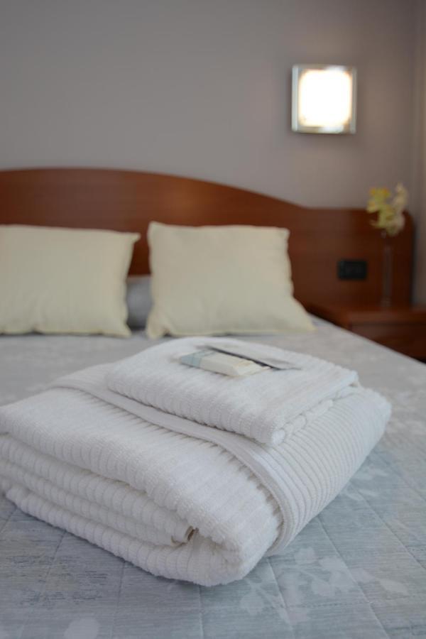 Soana City Rooms Janov Exteriér fotografie