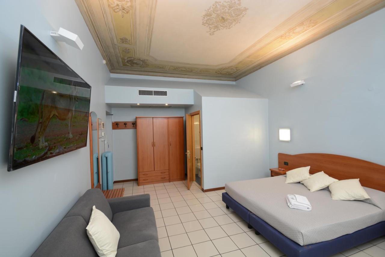Soana City Rooms Janov Exteriér fotografie