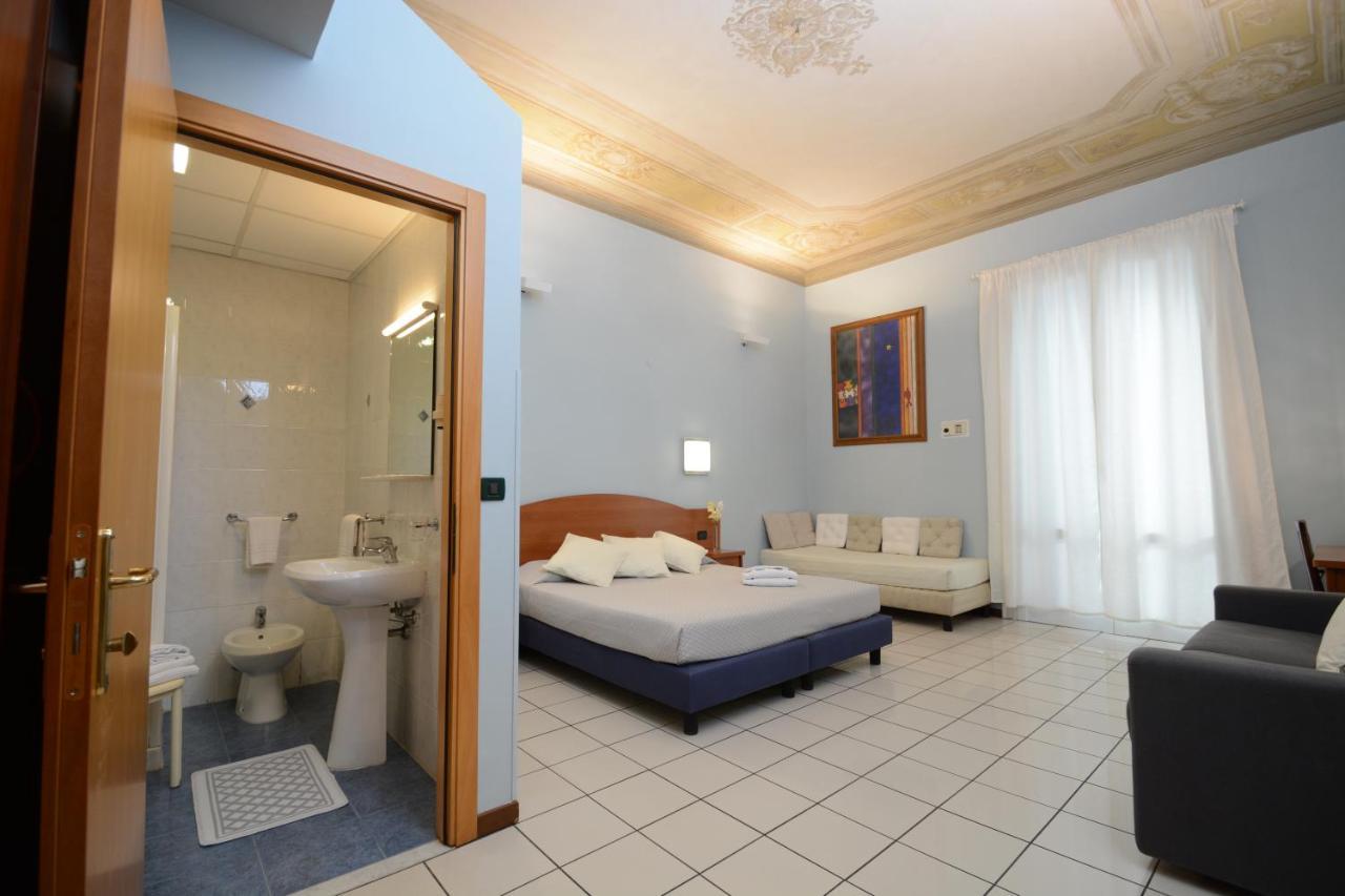 Soana City Rooms Janov Exteriér fotografie