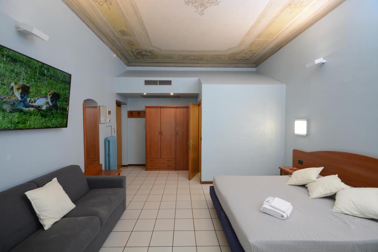 Soana City Rooms Janov Exteriér fotografie