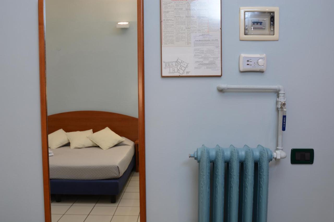 Soana City Rooms Janov Exteriér fotografie