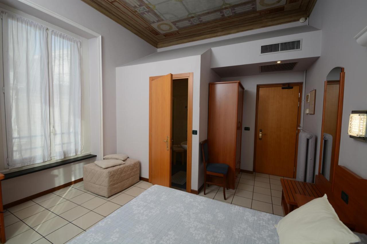 Soana City Rooms Janov Exteriér fotografie