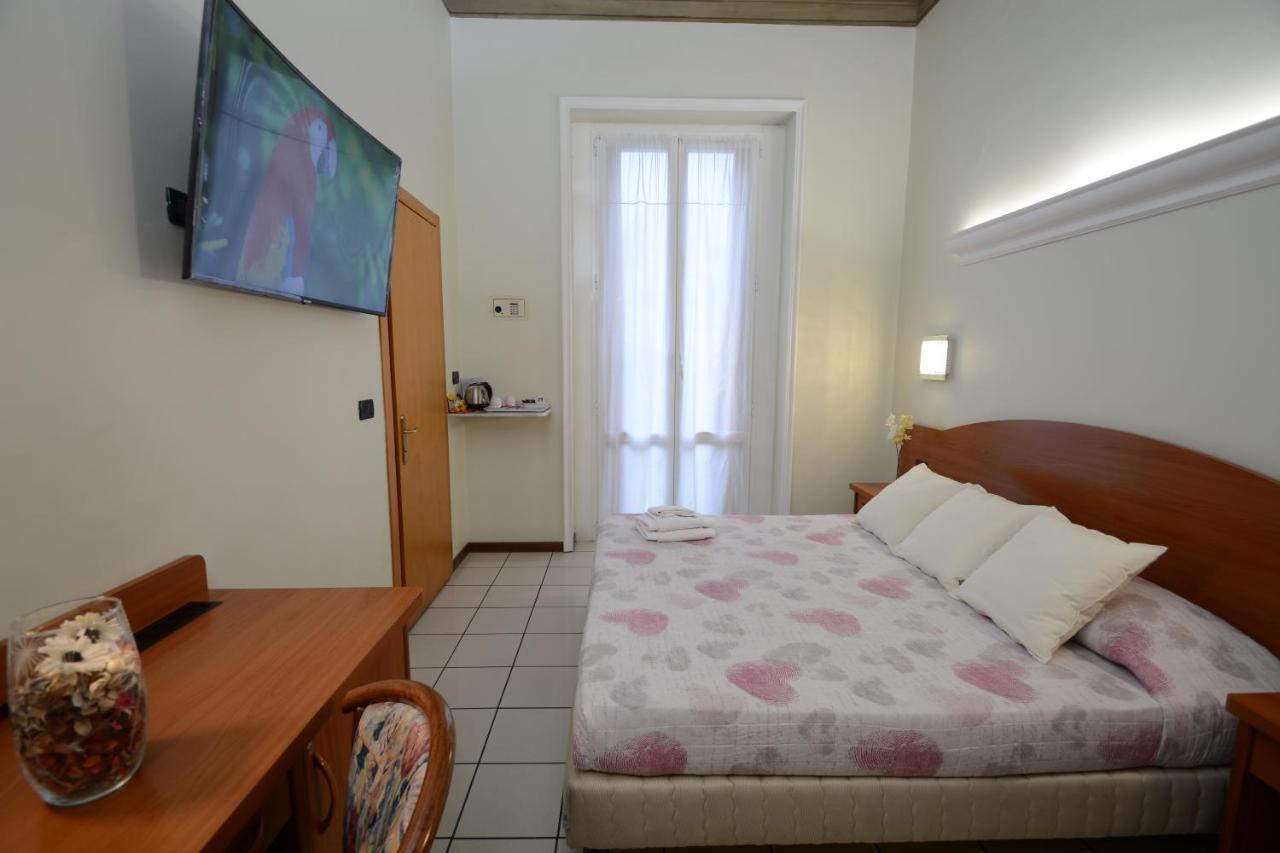 Soana City Rooms Janov Exteriér fotografie